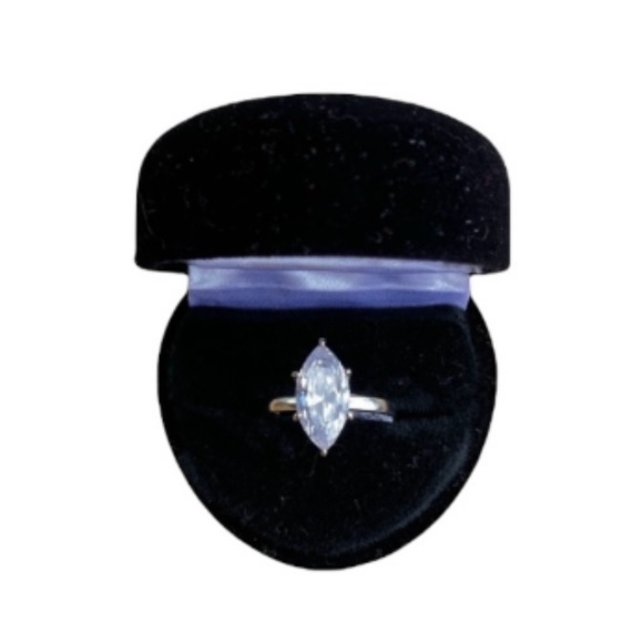 STERLING SILVER 3 CARAT MARQUIS RING - Picture 3 of 8